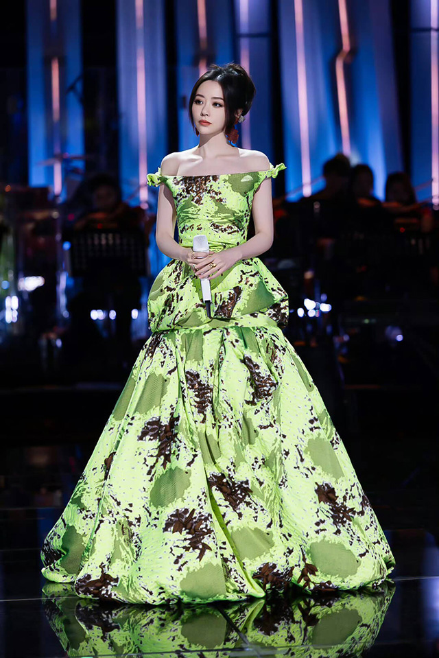 Jane Zhang in CONG TRI