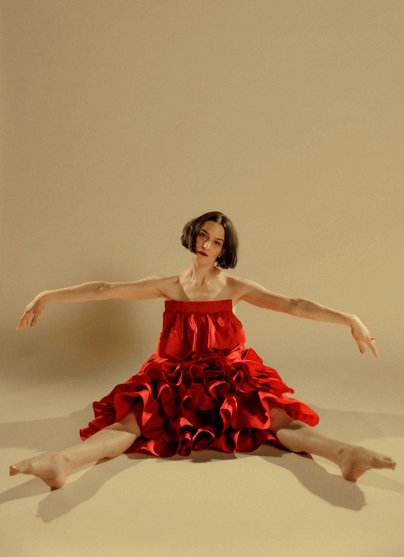 JENNY SLATE IN CONG TRI