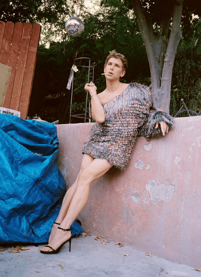 TOMMY DORFMAN IN CONG TRI