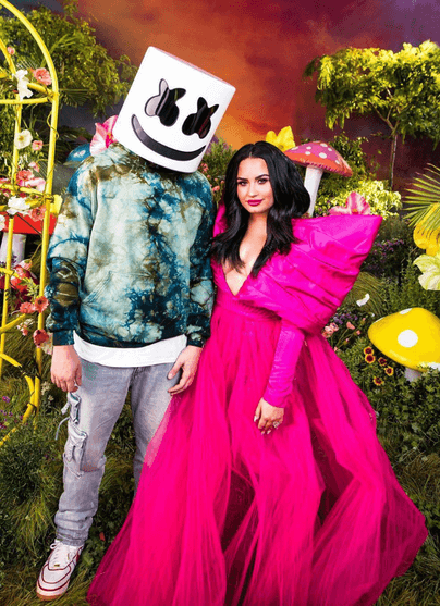 DEMI LOVATO IN CONG TRI